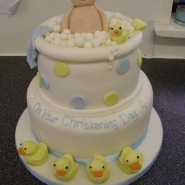 baby_in_bath_cake.jpg